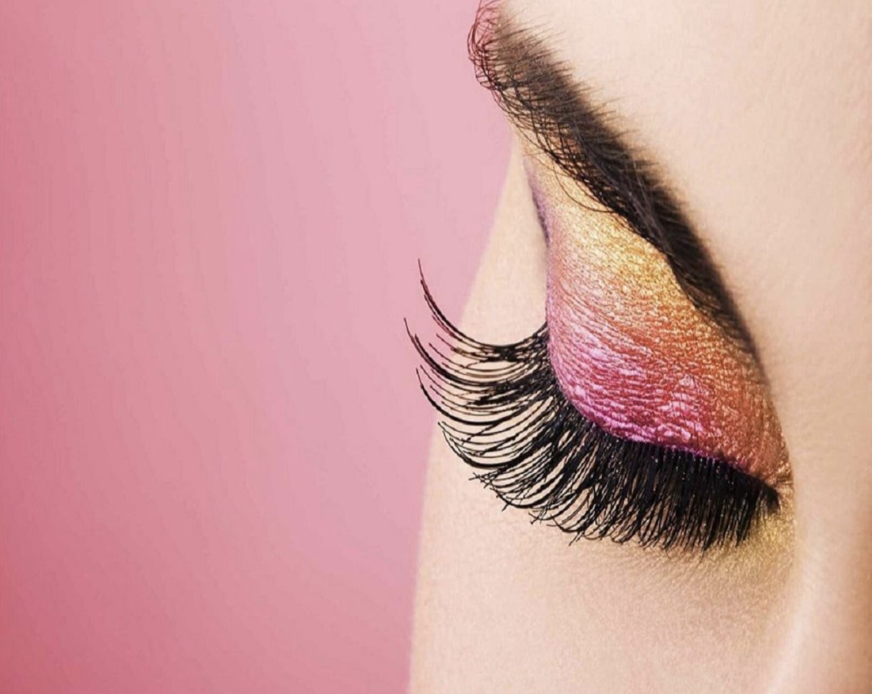 transforming-your-lashes-with-eyelash-extensions-mega-volume-2