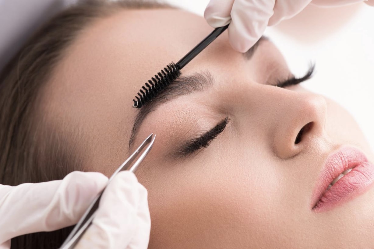 transforming-your-lashes-with-eyelash-extensions-mega-volume-5